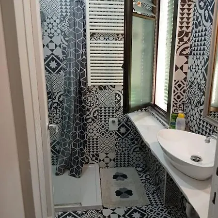 Apartment With Garden For 4 5 People