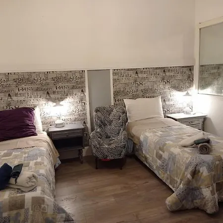 With Garden For 4 5 People