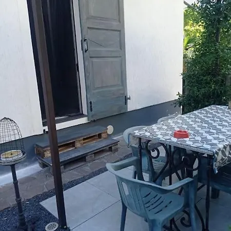 Apartment With Garden For 4 5 People Bergamo