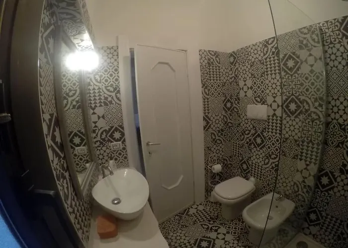 With Garden For 4 5 People *